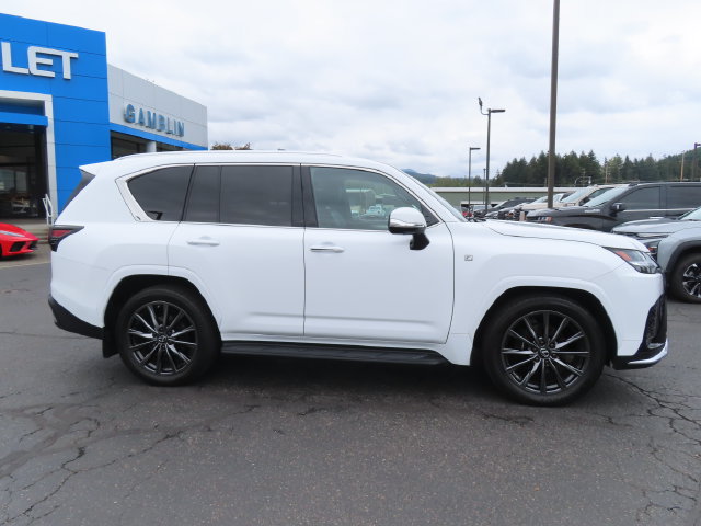 Used 2023 Lexus LX 600 F Sport AWD/4WD image 9