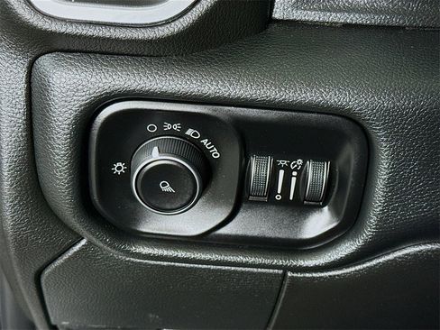 Used 2019 RAM 2500 Big Horn image 18