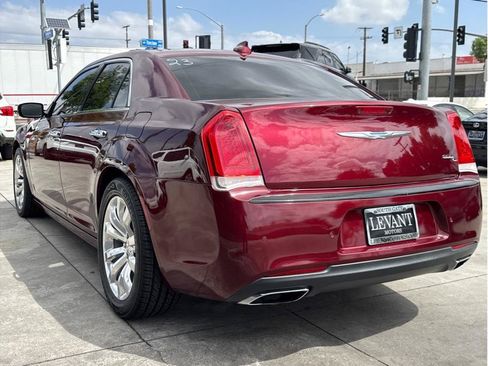 Used 2017 Chrysler 300 C w/ Safetytec Plus Group RWD image 5