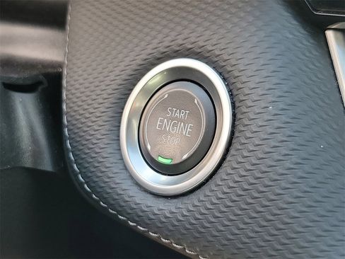 Used 2025 Chevrolet Equinox LT image 27