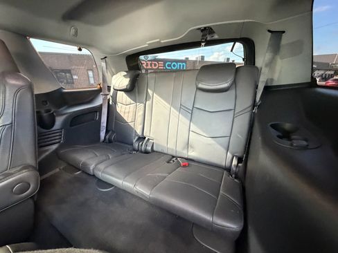 Used 2017 Cadillac Escalade Premium Luxury AWD/4WD image 14