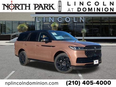 New 2025 Lincoln Navigator Black Label image 1