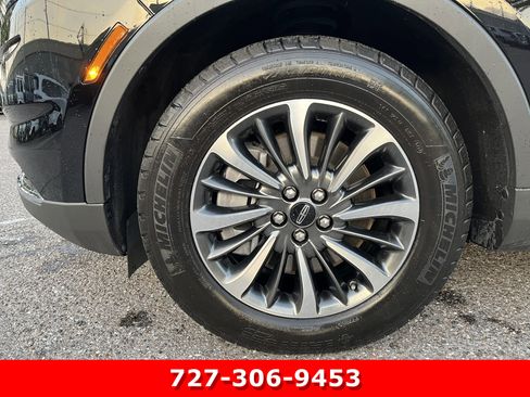 Used 2023 Lincoln Nautilus FWD w/ Premium Package image 12