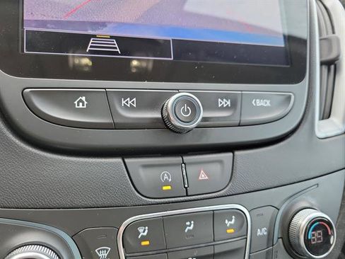 Used 2025 Chevrolet Malibu LT image 13