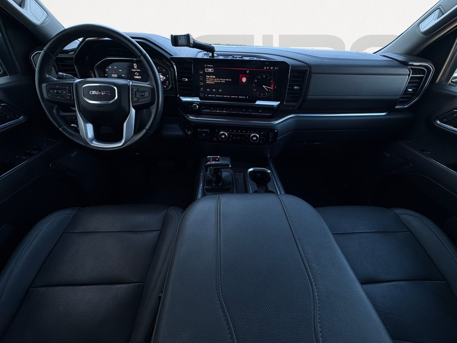 Used 2023 GMC Sierra 1500 SLT AWD/4WD image 3