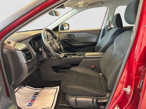 Used 2023 Nissan Rogue S AWD/4WD image 10