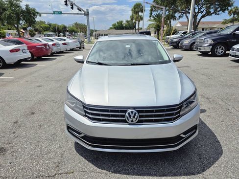 Used 2017 Volkswagen Passat 1.8T SE FWD image 9