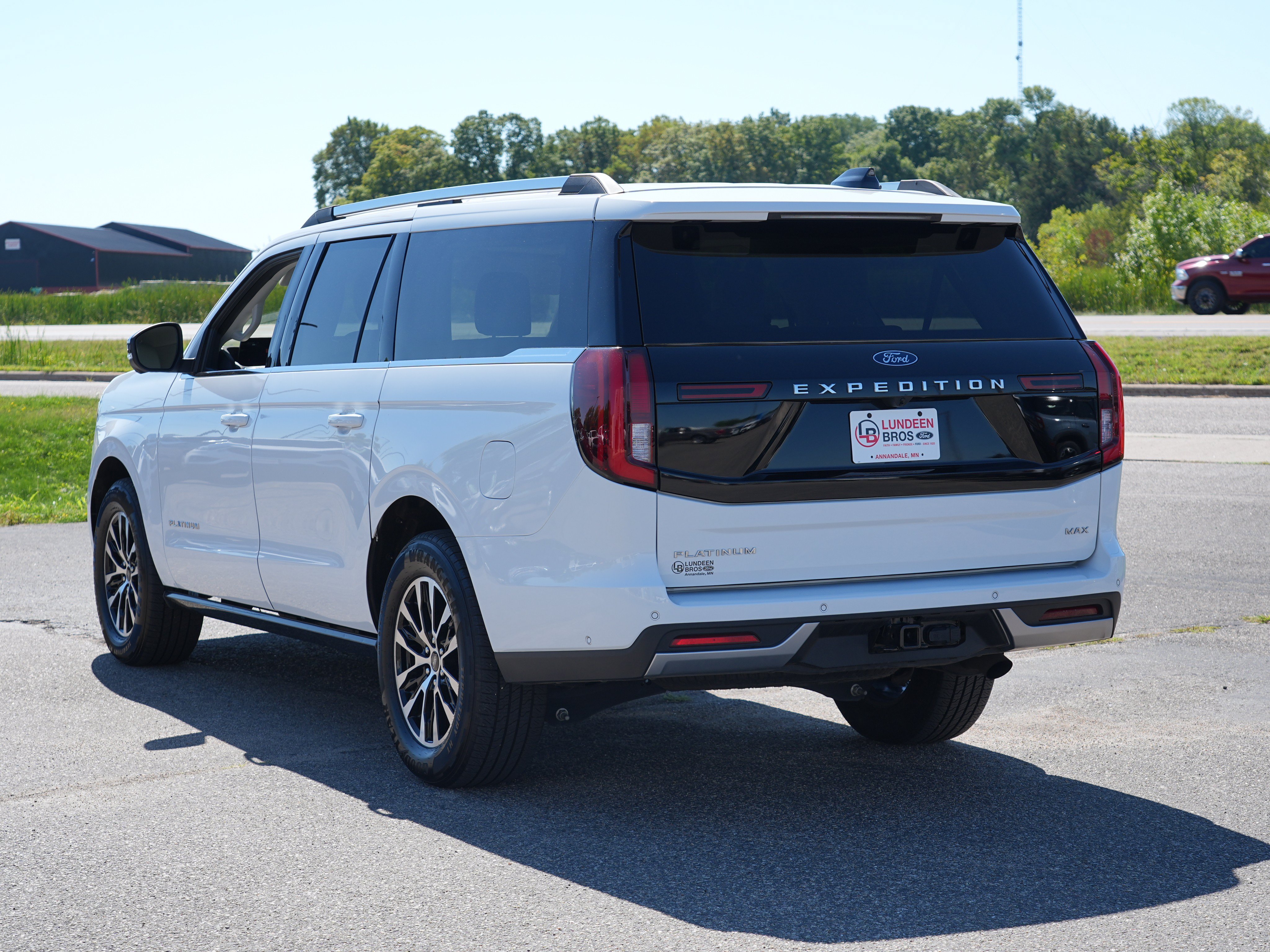 Used 2025 Ford Expedition Max Platinum AWD/4WD image 6