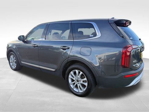 Certified 2022 Kia Telluride LX image 6