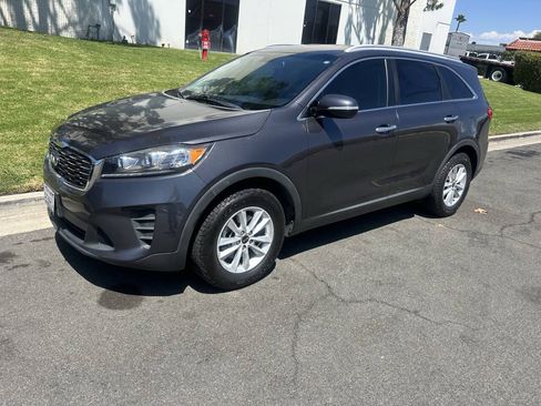 Used 2019 Kia Sorento FWD w/ LX Convenience Package image 1