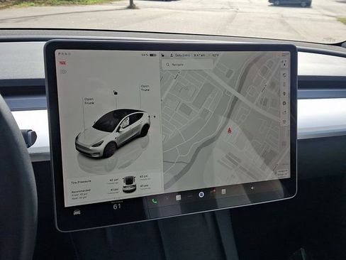 Used 2024 Tesla Model Y Long Range image 18