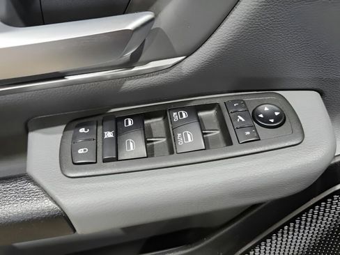 Used 2021 RAM 1500 Big Horn image 15