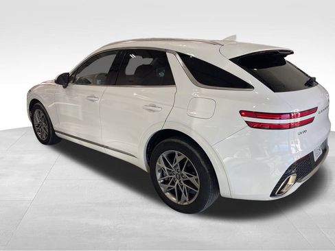 Used 2025 Genesis GV70 2.5T image 3