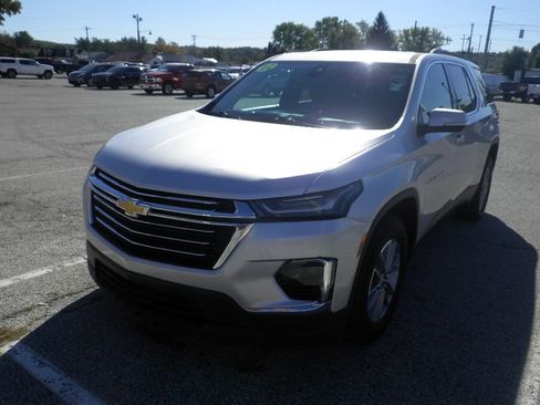 Used 2022 Chevrolet Traverse LT w/ LPO, Cargo Package image 3