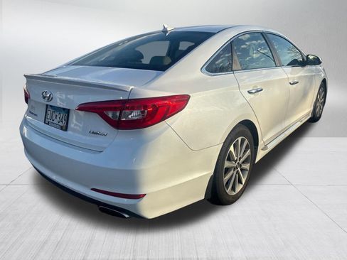 Used 2017 Hyundai Sonata Limited image 3
