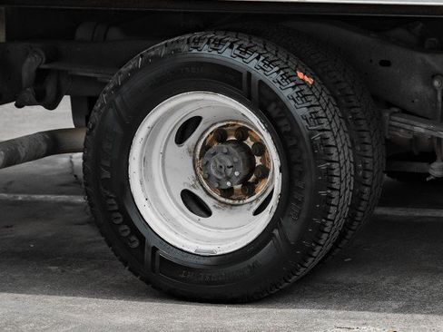 Used 2019 Ford E-350 and Econoline 350 Super Duty w/ Power Windows & Locks Group RWD image 42