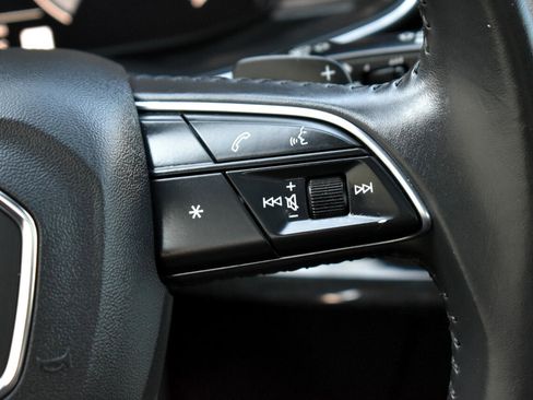 Used 2019 Audi Q8 Prestige w/ Luxury Package image 16