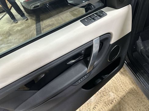 Used 2024 Land Rover Discovery Sport S image 15