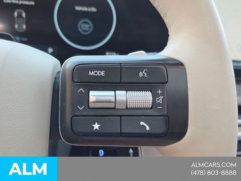 Used 2024 Hyundai Santa Fe Limited AWD/4WD image 28