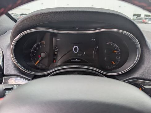 Used 2020 Jeep Grand Cherokee Trailhawk w/ Trailhawk Luxury Group AWD/4WD image 15