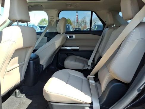 Used 2023 Ford Explorer XLT w/ Equipment Group 202A image 10