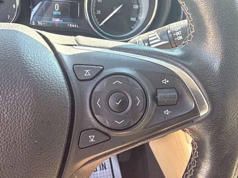 Used 2017 Buick Envision Essence FWD image 22