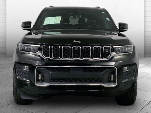 Used 2023 Jeep Grand Cherokee L Overland w/ Advanced Protech Group III AWD/4WD image 2