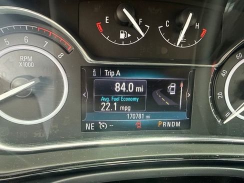 Used 2017 Buick Regal Sport Touring FWD image 5