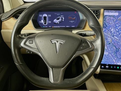 Used 2018 Tesla Model X 75D AWD/4WD image 17