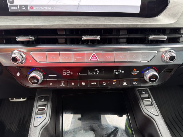 Certified 2025 Kia Telluride SX X-Line AWD/4WD image 14