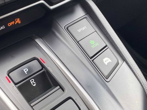 Used 2022 Honda CR-V Touring image 25