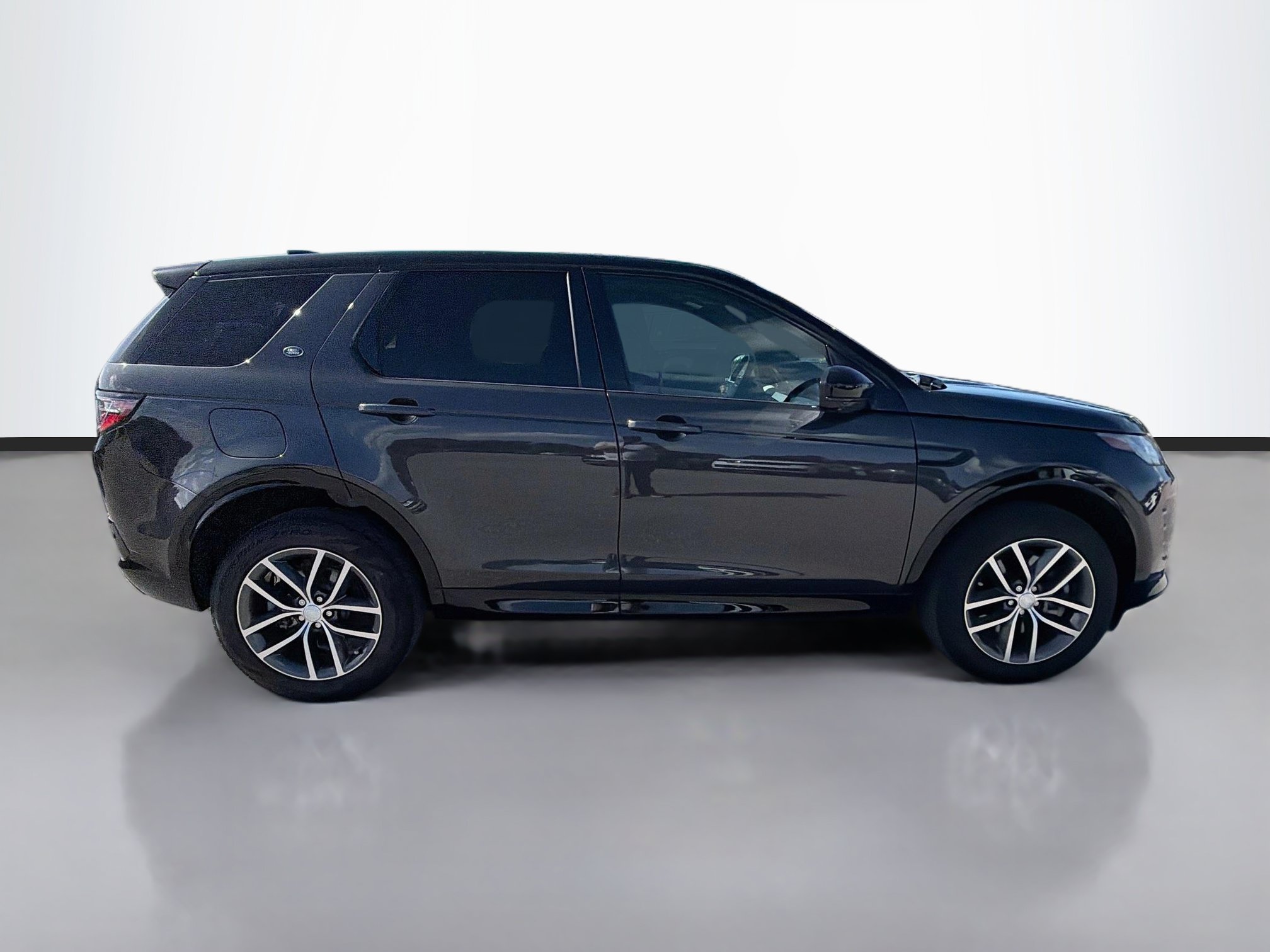 Used 2025 Land Rover Discovery Sport Dynamic SE AWD/4WD image 6