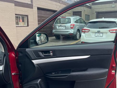 Used 2012 Subaru Outback 2.5i Premium image 11