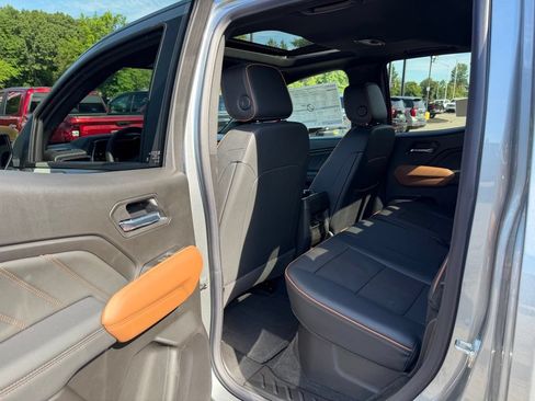 New 2026 GMC Canyon AT4 w/ Technology Plus Package AWD/4WD image 11