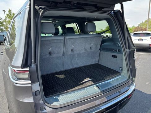 Used 2022 Jeep Grand Wagoneer Series II w/ Convenience Group III AWD/4WD image 22