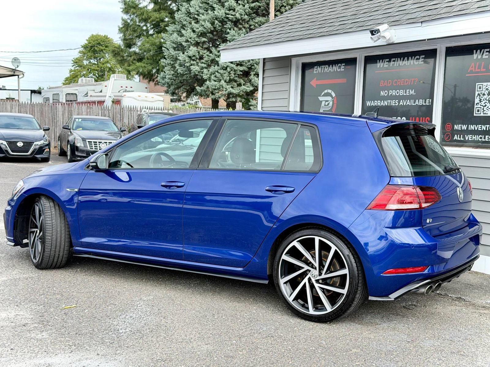 Used 2018 Volkswagen Golf 4-Door AWD/4WD image 4