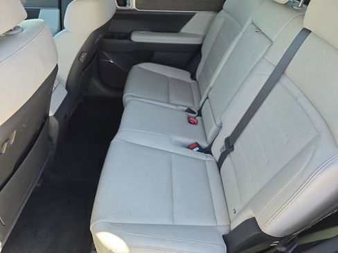 Used 2025 Hyundai Santa Fe Limited FWD image 15