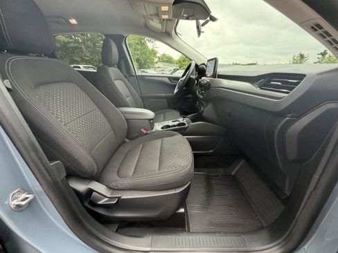 Used 2025 Ford Escape Active w/ Cold Weather Package AWD/4WD image 33