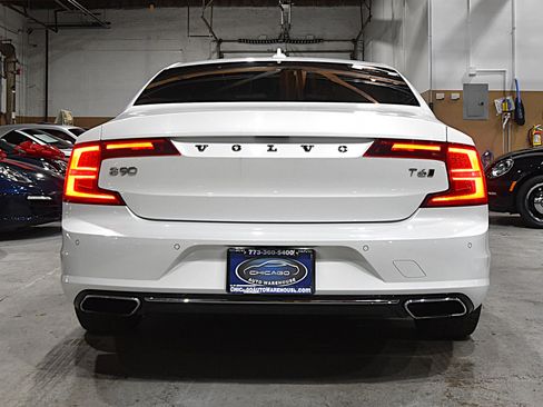 Used 2017 Volvo S90 T6 Momentum w/ Vision Package image 8