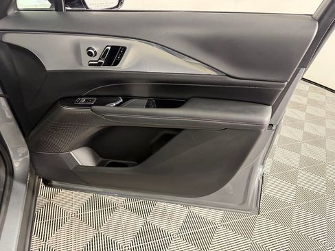 Used 2024 Cadillac Lyriq Tech RWD image 29