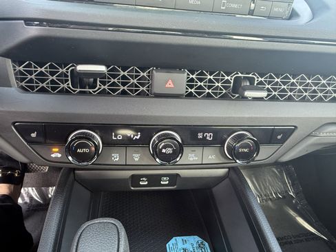 Used 2024 Honda Accord EX image 10