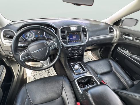 Used 2016 Chrysler 300 Limited RWD image 14