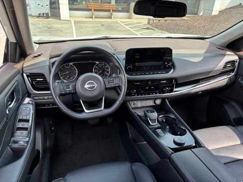 Certified 2023 Nissan Rogue SL w/ SL Premium Package AWD/4WD image 10