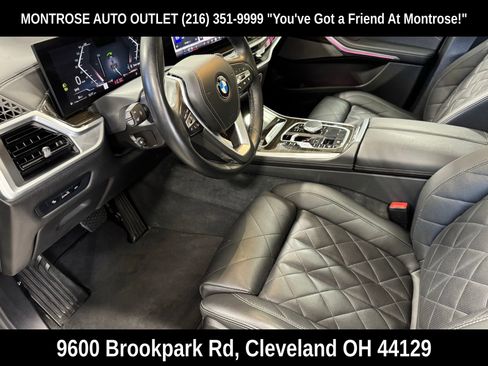Used 2024 BMW X5 xDrive40i w/ Premium Package image 13