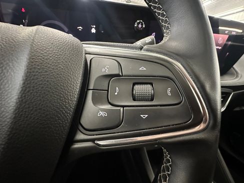 Used 2024 Buick Encore GX Avenir image 18