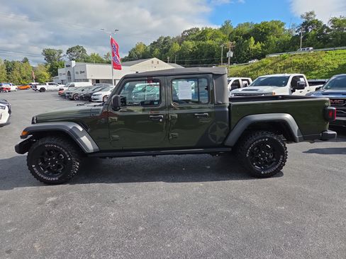 Certified 2023 Jeep Gladiator Sport w/ Trailer Tow Package AWD/4WD image 7
