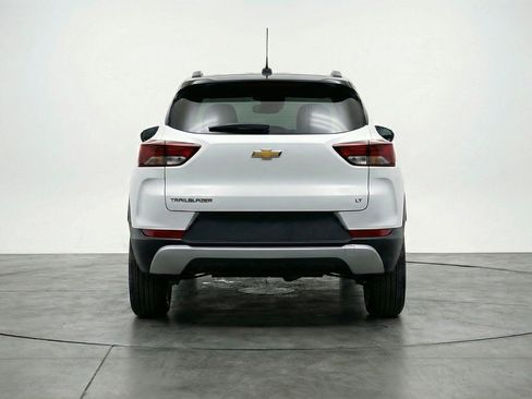 Used 2025 Chevrolet TrailBlazer LT FWD image 7