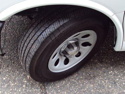 Used 2014 Chevrolet Express 1500 LT w/ LT Preferred Equipment Group image 30