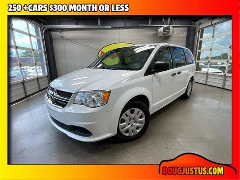Used 2020 Dodge Grand Caravan SE FWD image 1