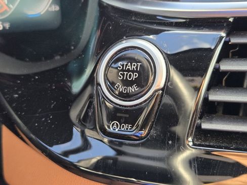 Used 2023 BMW 530i xDrive w/ Premium Package image 21